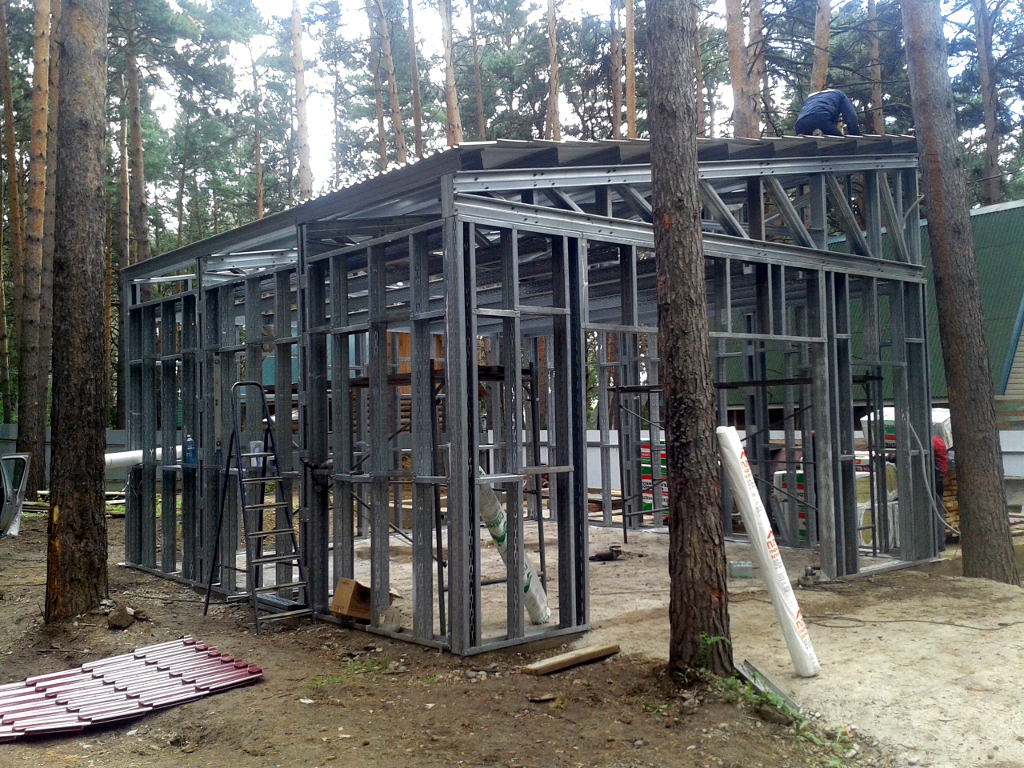Строительство гаража из ЛСТК - монтаж каркаса