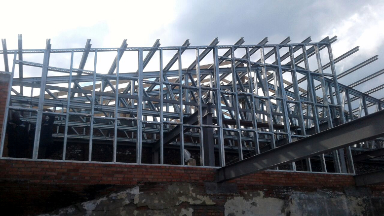Строительство крыши из ЛСТК - внешняя стена